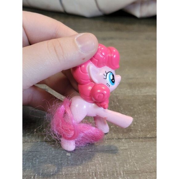 Pinkie Pie MLP My Little Pony toy figure - Picture 3 of 4